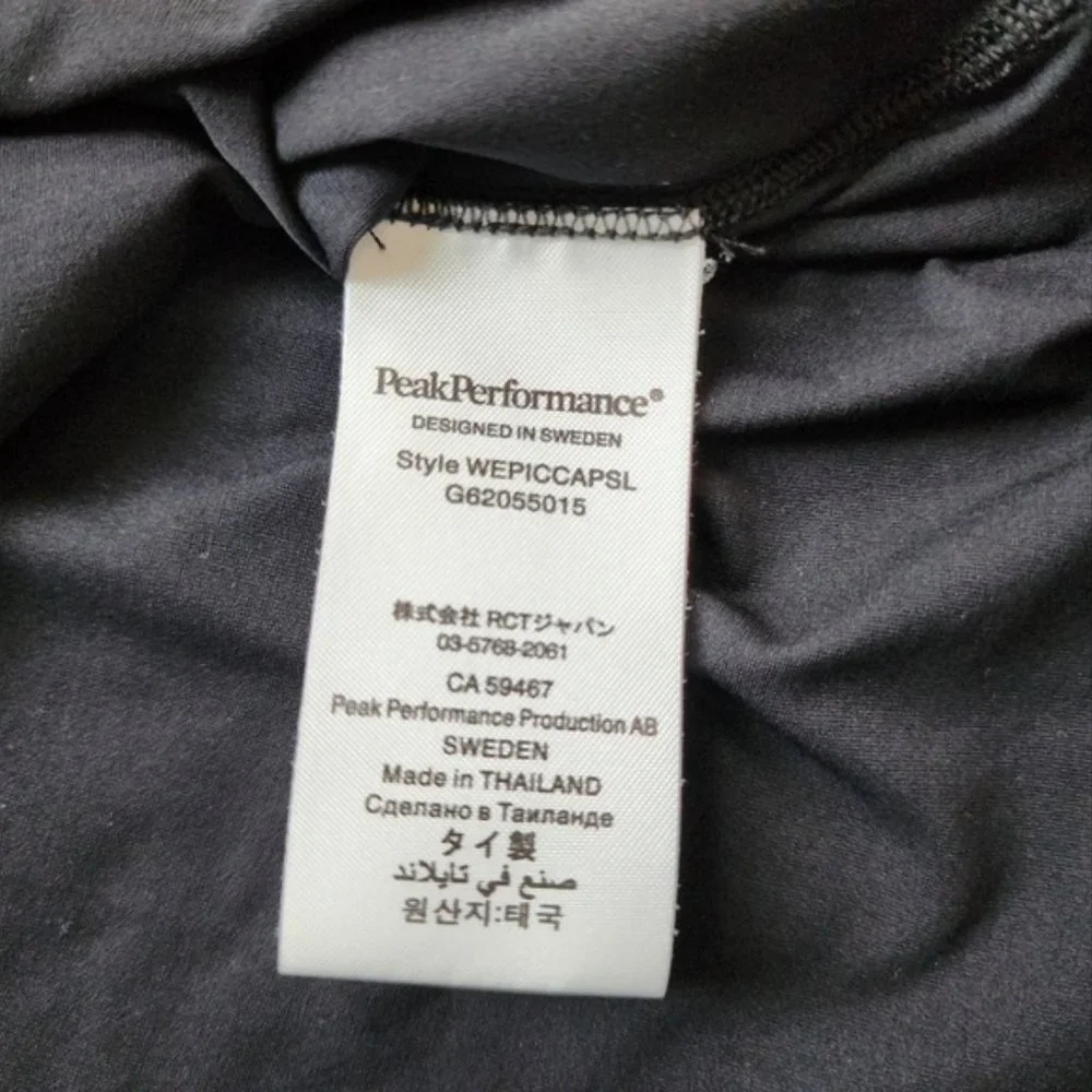 Peak Performance Epic Tee Shirt Black Back Seam Detail Lightweight - Picture 9 of 12